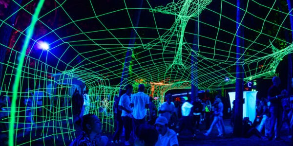 Blacklight Express - glow in the dark party wol kopen